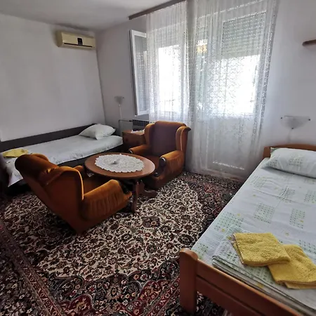 Domacinstvo Nikolic Apartment Valjevo